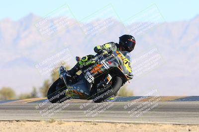 media/Jan-12-2025-CVMA (Sun) [[be1d2b16e3]]/Race 3-Amateur Supersport Middleweight/